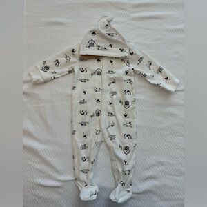 NWT Rabbit + Bear Organic Footed One-piece with hat